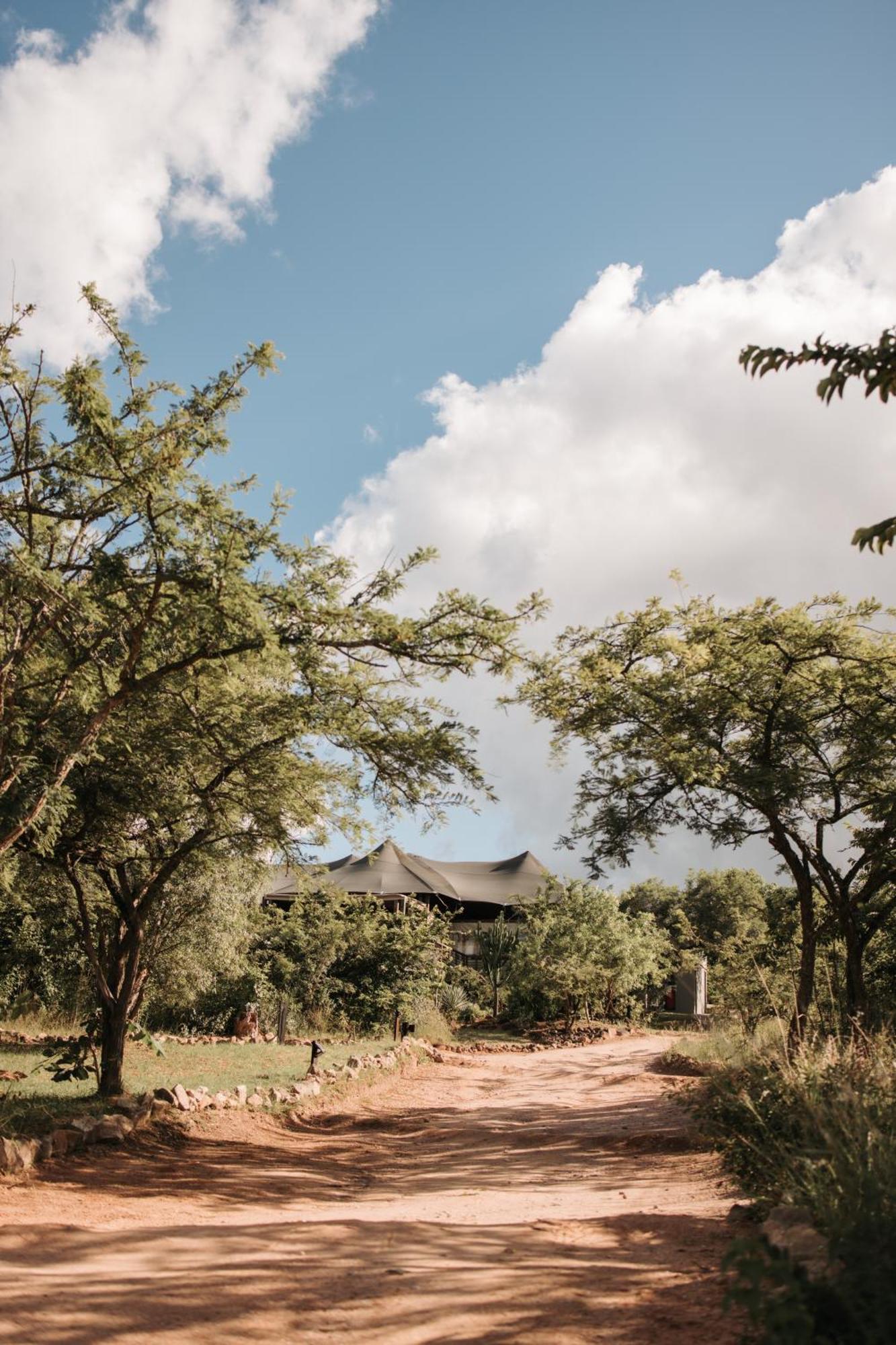 Ndhula Luxury Tented Lodge White River Exterior photo